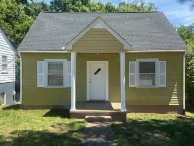 Main picture of 216 Locust Ln