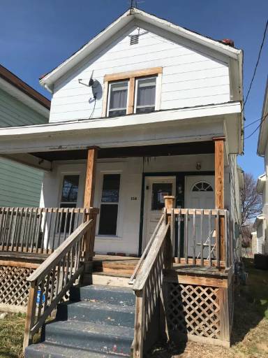 Main picture of 550 W 5th St