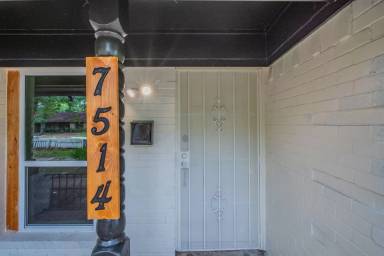 Main picture of 7514 Olusta Dr