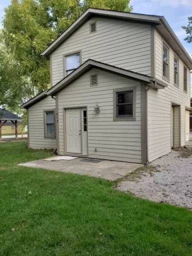 Main picture of 403 1/2 E 15th St