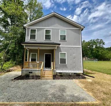 Main picture of 2805 Dearborn Dr