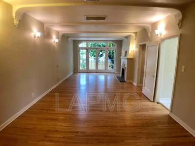 Main picture of 7733 Hampton Ave