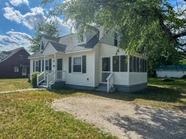 Main picture of 525 E Cawson St
