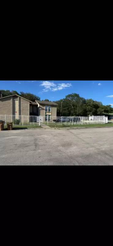 Main picture of 2906 Sweeney Ln