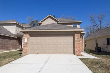 Main picture of 416 Upper Creek Dr