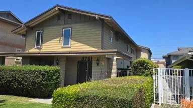 Main picture of 3761 Green Ave