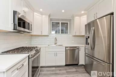 Main picture of 5849 N Virginia Ave