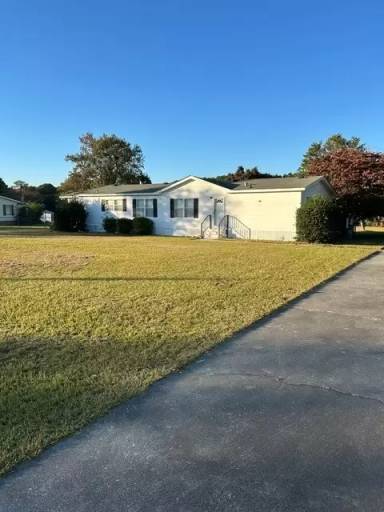 Main picture of 5121 College Lake Dr