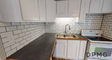 Main picture of 211 S Clemens Ave