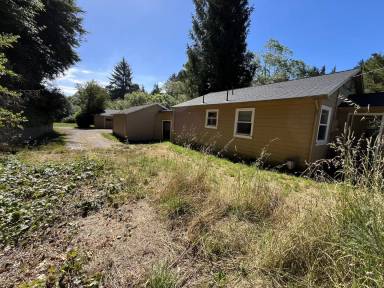 Main picture of 488 Sea Ave
