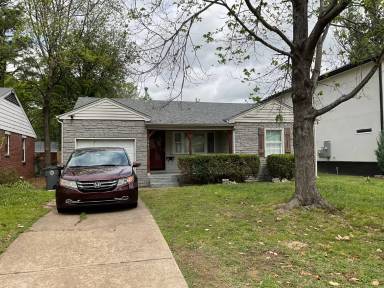 Main picture of 1025 E 38th Pl
