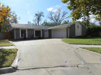 Main picture of 4603 NE Columbia Ave