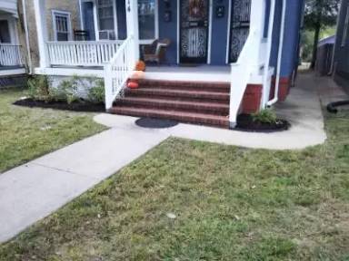 Main picture of 2914 Hanes Ave