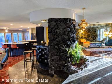 Main picture of 2000 Beverly Way
