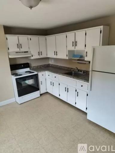 Main picture of 682 Beech St