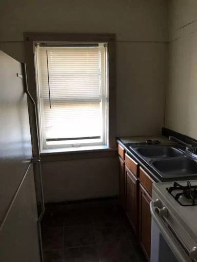 Main picture of 2776 N 35th St