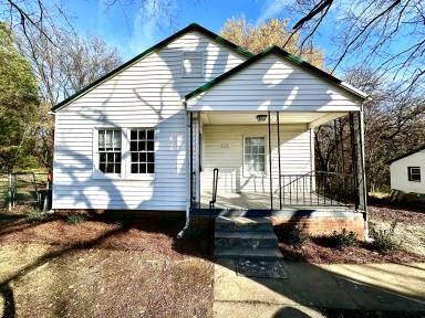 Main picture of 231 Fairview Dr