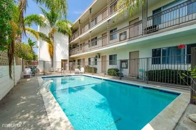 Main picture of 3810 Wade St