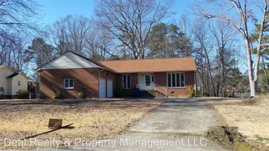Main picture of 107 S Lakeside Dr