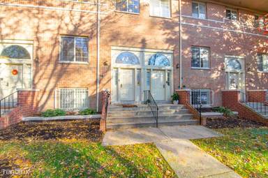 Main picture of 2751 Pennsylvania Ave