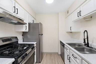 Main picture of Oval Spring Apartments