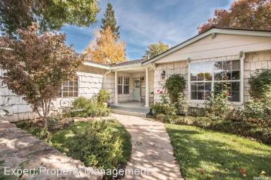 Main picture of 2711 La Chova Ct