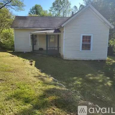 Main picture of 825 Old Habersham Mill Rd