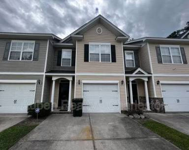 Main picture of 226 S Lamplighter Ln