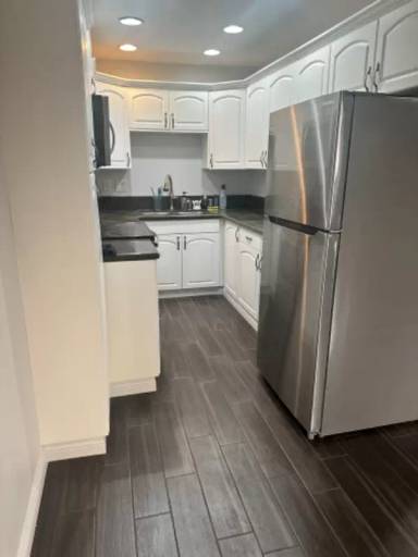 Main picture of 6876 Parkside Ave