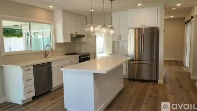 Main picture of 954 N Segovia Dr