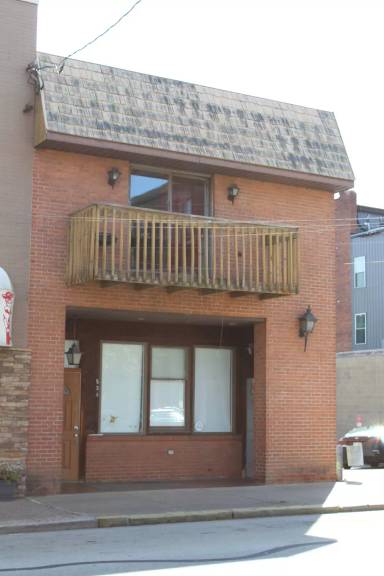 Main picture of 534 Fallowfield Ave