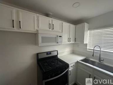 Main picture of 3591 Center Ave