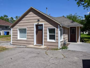 Main picture of 502 Southwest St