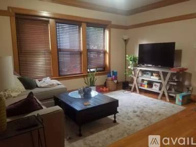 Main picture of 2209 W Belden Ave