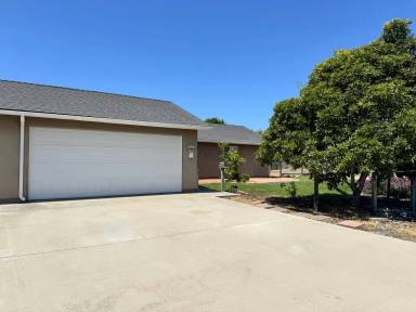 Main picture of 3190 Lirio Ct
