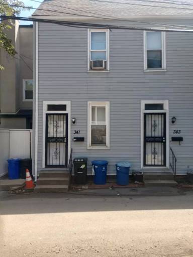 Main picture of 341 Rennig Way