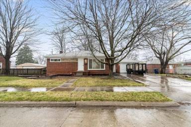 Main picture of 566 Highland Ave