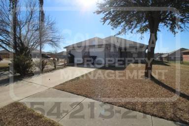 Main picture of 2600 Lucille Dr