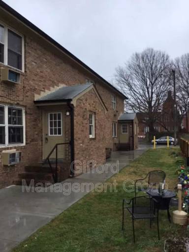 Main picture of 1111 Hugo St