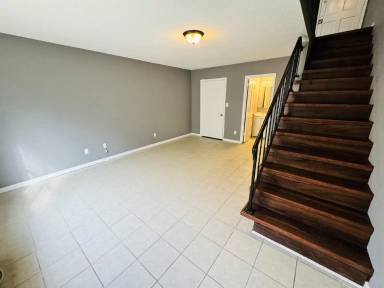 Main picture of 925 Shallowford Rd