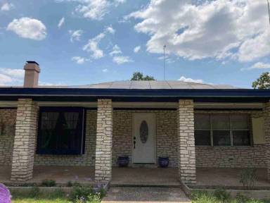 Main picture of 418 Happy Swaner Ln