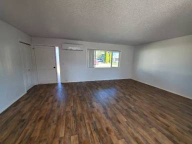Main picture of 3000 Borst Ave