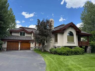 Main picture of 203 Camas Loop