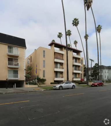 Main picture of 501 S Kenmore Ave