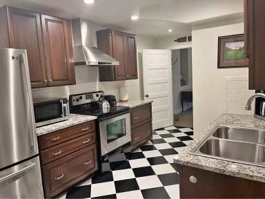 Main picture of 553 E 3rd Ave