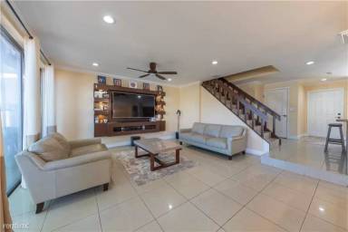 Main picture of Townhouses At Jacaranda