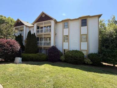 Main picture of Quaker Landing 2011 - 301