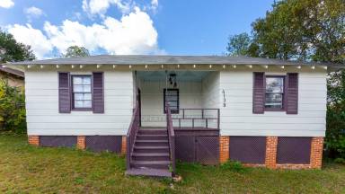 Main picture of 4135 2nd Ave