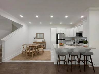 Main picture of 1904 E Brookview Dr