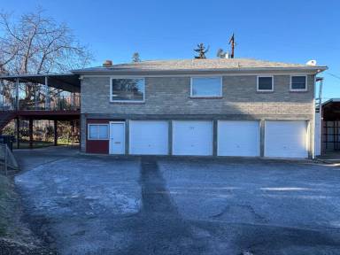 Main picture of 212 N 31st Ave